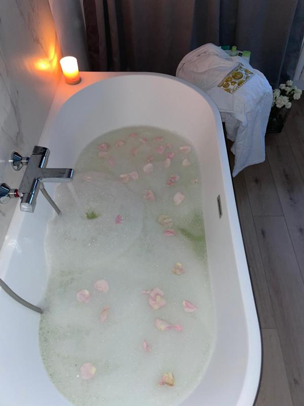 Two-Bedroom Chalet image 2