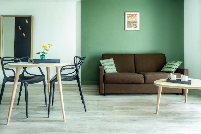 One-Bedroom Apartment image 4