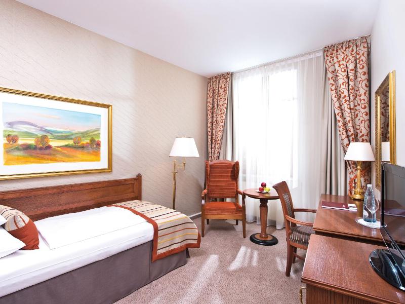 Single Room image 2
