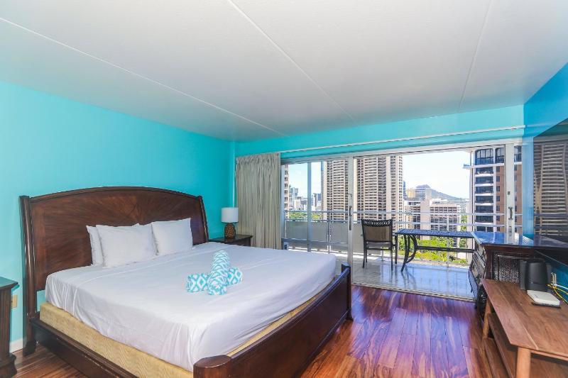 Ilikai Tower 1934 Condo with Fully Equipped Kitchen - Great for longer stays! - image 7