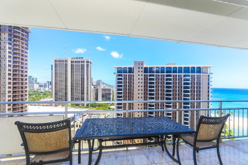 Ilikai Tower 1934 Condo with Fully Equipped Kitchen - Great for longer stays! - image 16