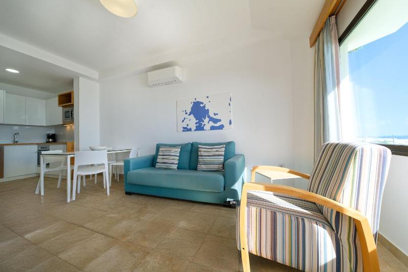 Salt Apartments Reina Sol - image 10