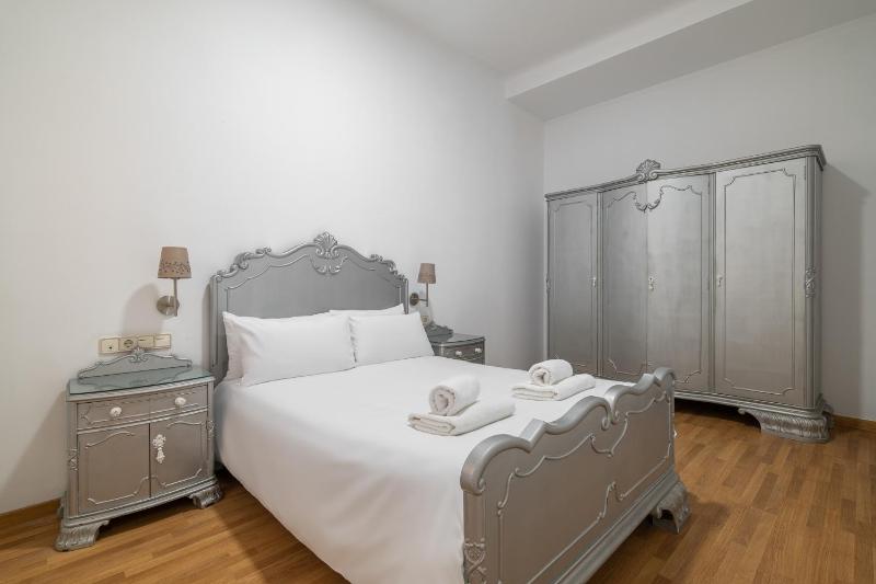 Stay Unique Apartment Creu Coberta II - image 7