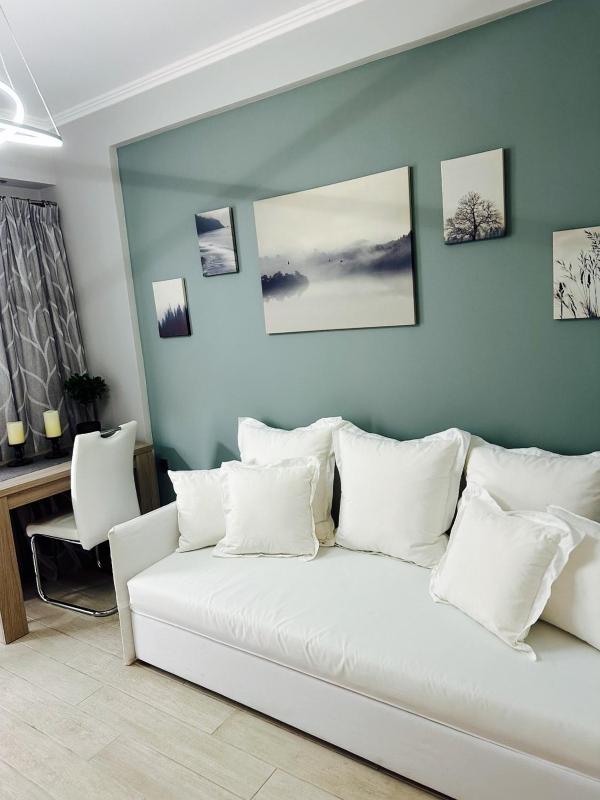 Leonidas House - image 10