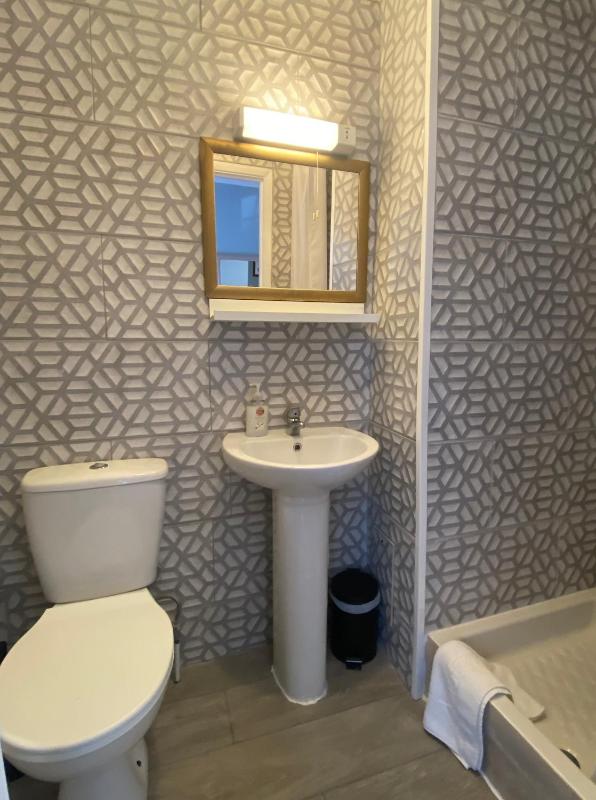 Standard Single Room image 2
