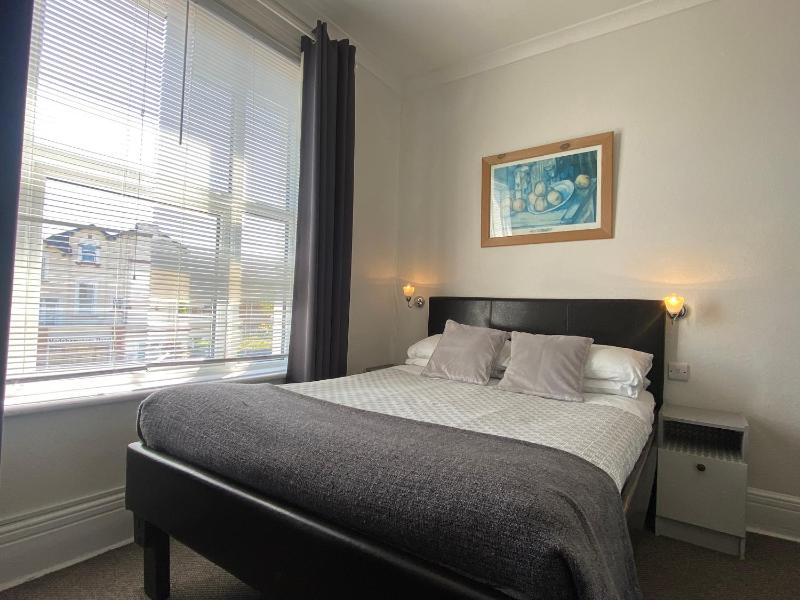Standard Single Room image 1