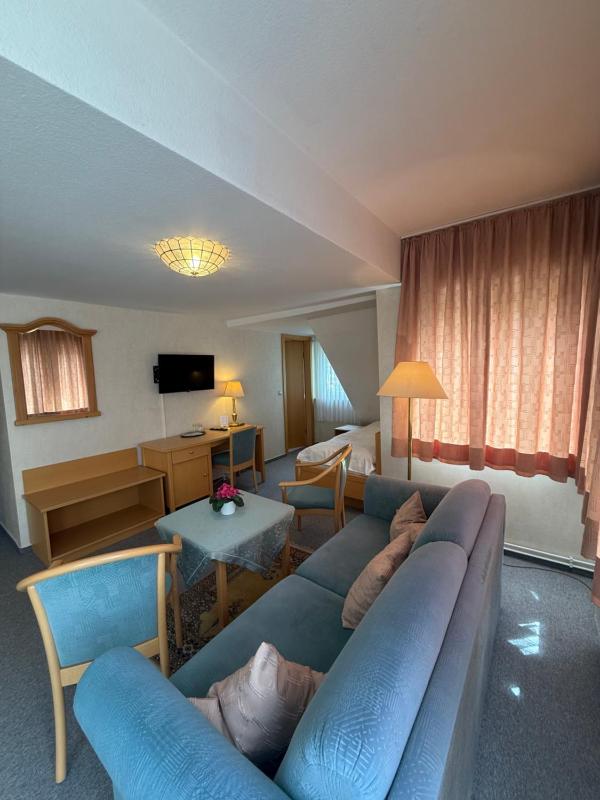 Hotel Berliner Hof - image 19