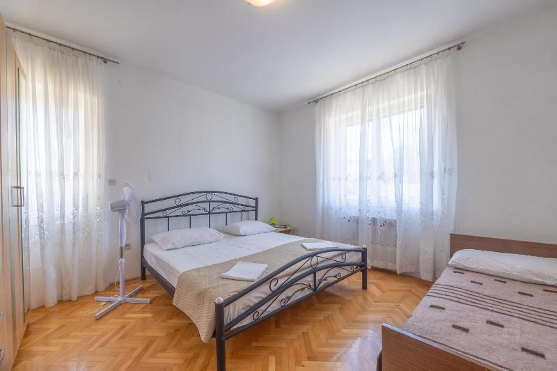 Apartment Vinka - image 34