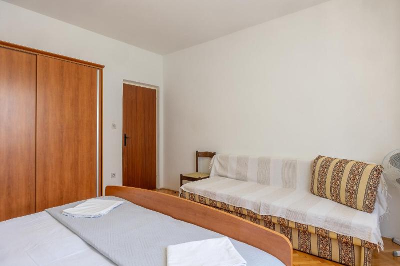Apartment Vinka - image 12
