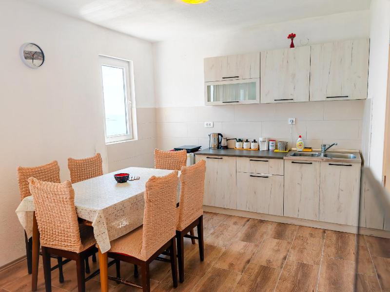 Zora Apartments - image 6