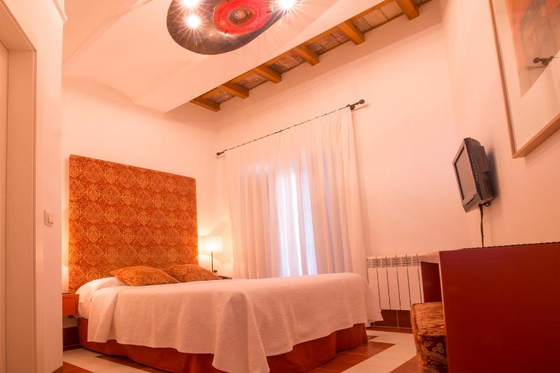 Double Room image 4