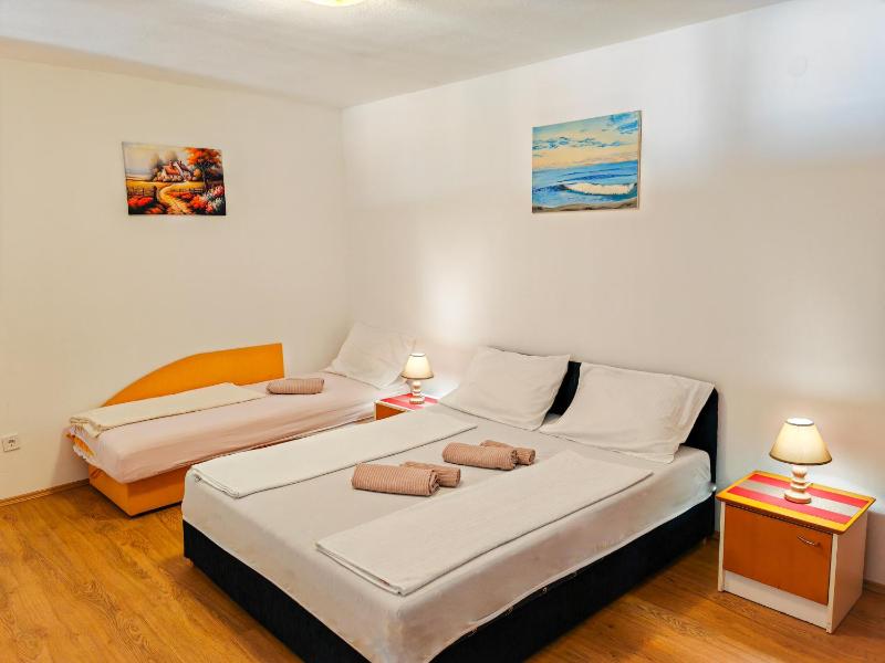 Zora Apartments - image 11