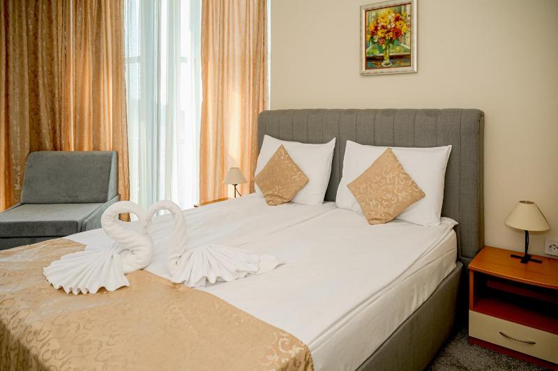 Double Room image 4