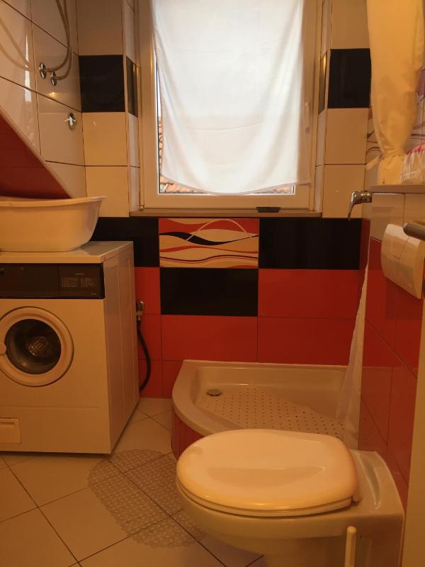 Studio Apartment image 2