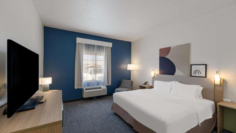 King Room image 3