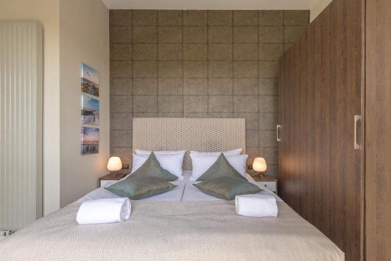 2-Zimmer Ferienwohnung Sonnengott zwischen Ostsee und Bodden mit Süd- und Westbalkon - image 30