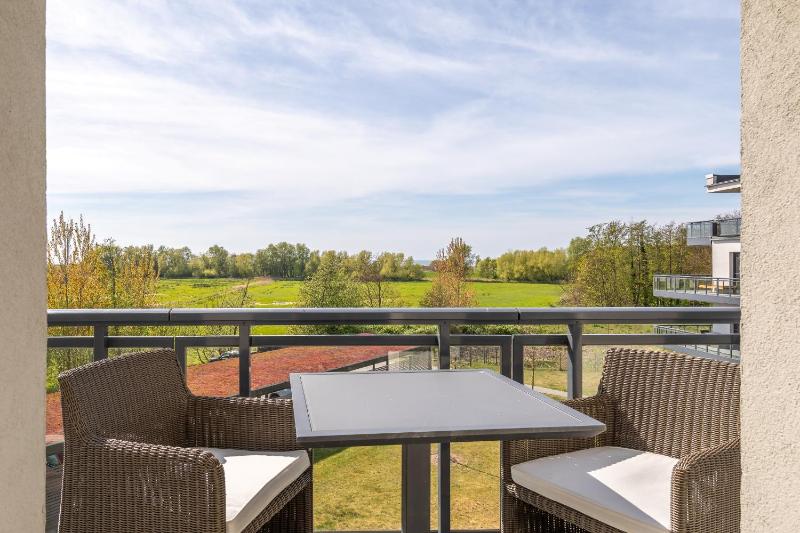 2-Zimmer Ferienwohnung Sonnengott zwischen Ostsee und Bodden mit Süd- und Westbalkon - image 12