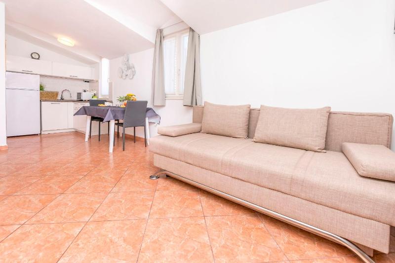 Apartments Marina - image 9