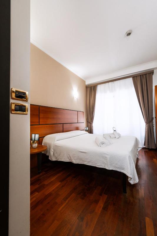 Hotel City Center - image 11