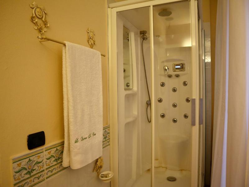 Suite with Garden View image 2