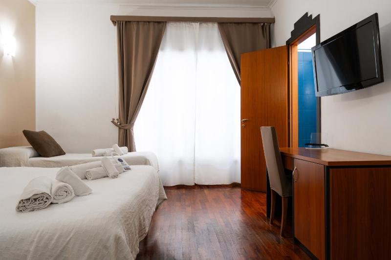 Hotel City Center - image 4