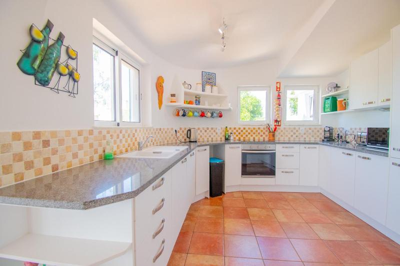 Villa Vale Verde 5 Bedroom Villa 10 min walk to - image 14