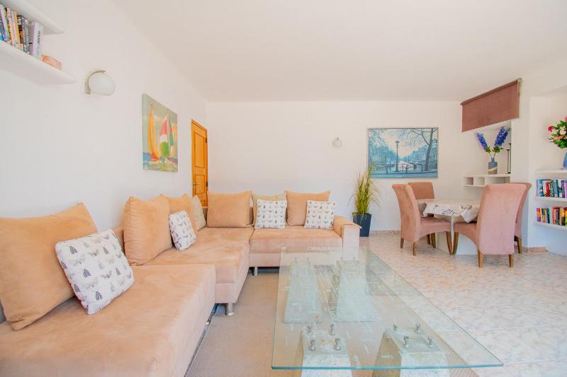 Villa Vale Verde 5 Bedroom Villa 10 min walk to - image 3