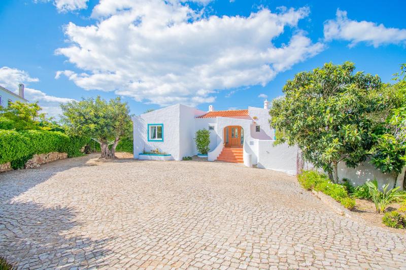 Villa Vale Verde 5 Bedroom Villa 10 min walk to - image 8