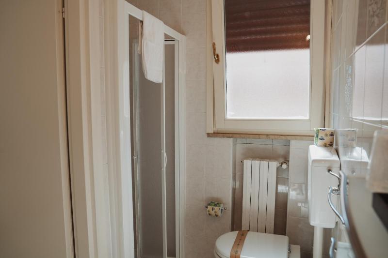 Double Room with Balcony image 2