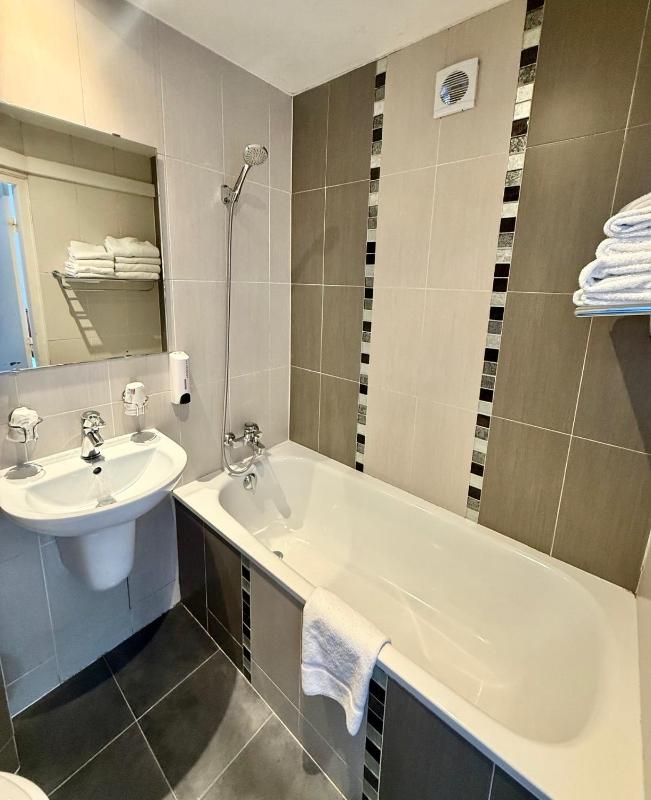 Triple Room image 1