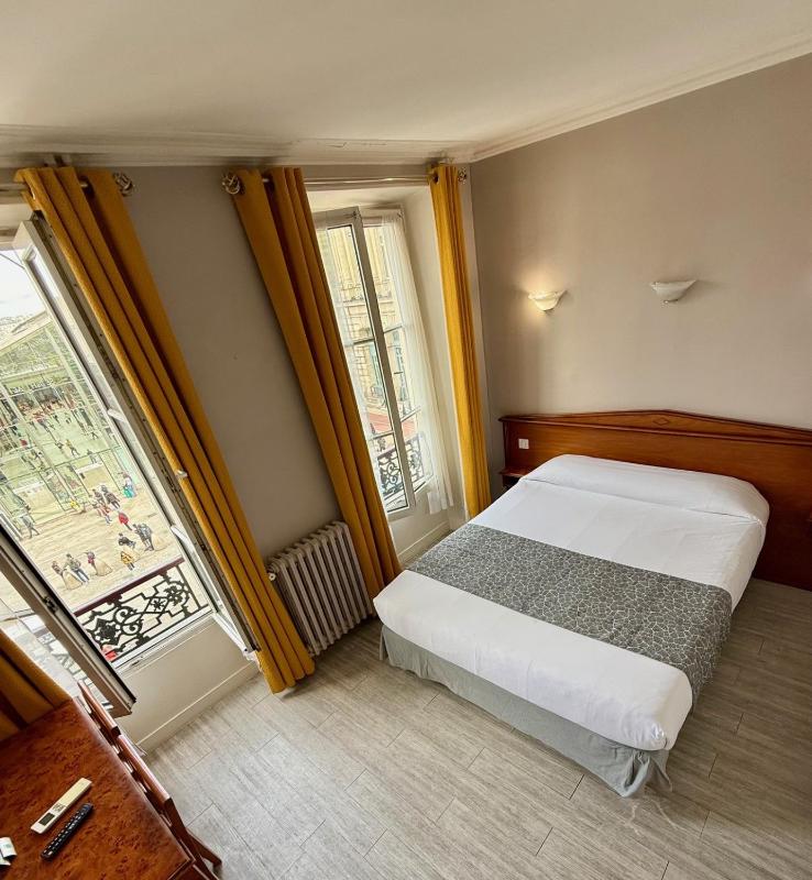 Superior Double Room image 4