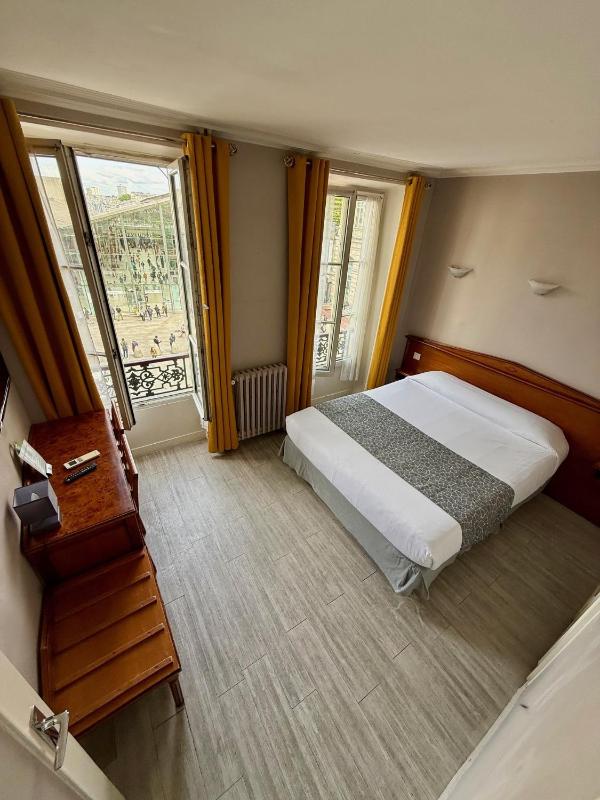 Superior Double Room image 3