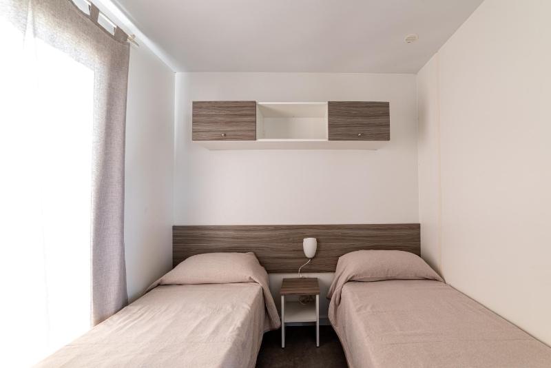 Mobile Home image 4