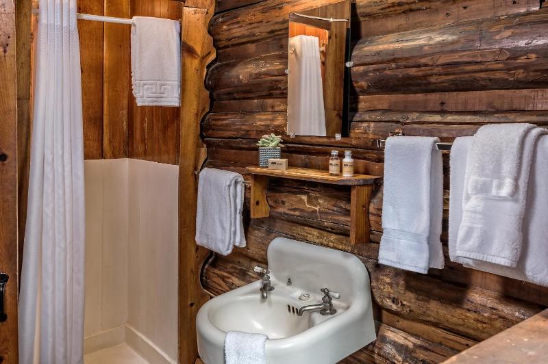 Cottage (2 Adults) image 3