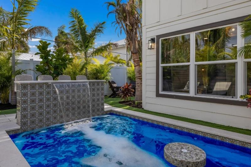 83rd St Villas West villa - image 2