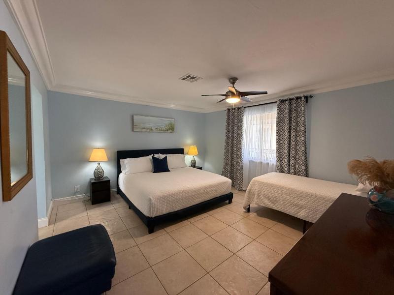 Beach Aqualina Apartments - image 21