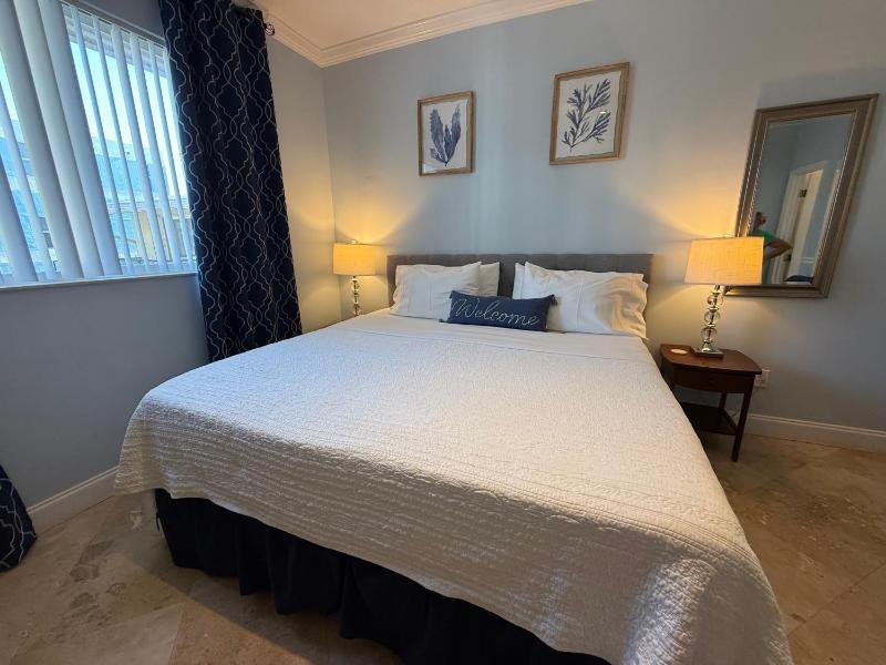 Beach Aqualina Apartments - image 7