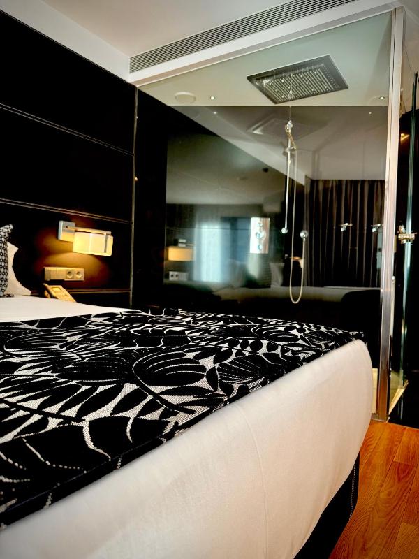 Executive Suite image 3