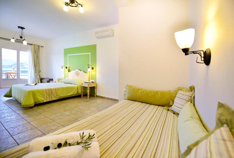 Deluxe Junior Suite image 3