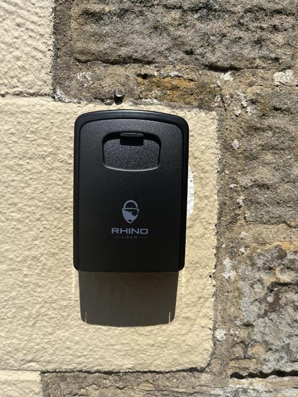 One-Bedroom Superior Apartment image 1