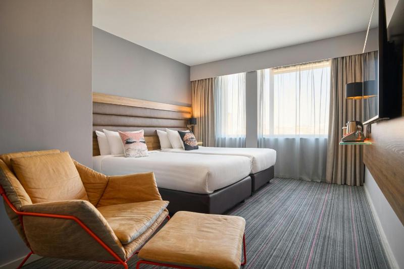 Twin Room image 1