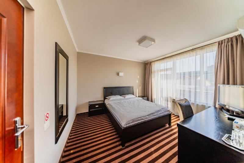 Standard Double Room image 1