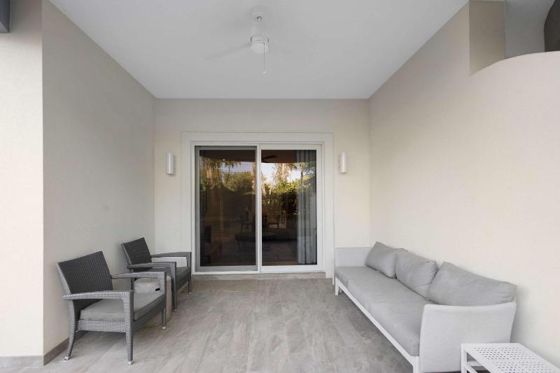 Two Bedroom Condo at One Cable Beach with Patio - image 13