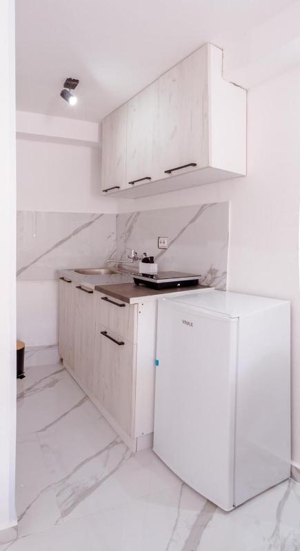 Mia Studio Apartment - image 3