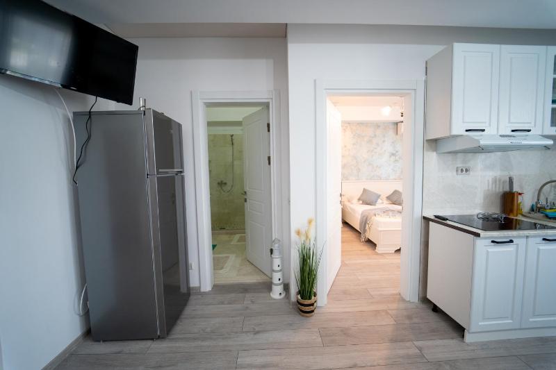 109 B2 ALMAR LUXURY RESIDENCE-Renting Apartments & Free Pool - image 13