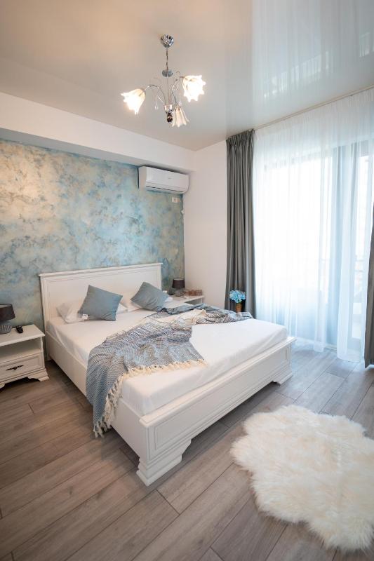 109 B2 ALMAR LUXURY RESIDENCE-Renting Apartments & Free Pool - image 29