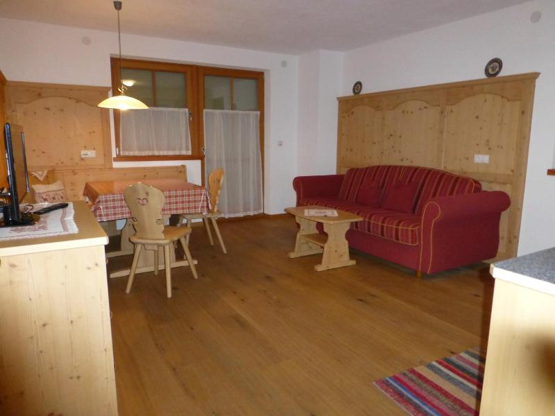 One-Bedroom Apartment with Balcony image 4