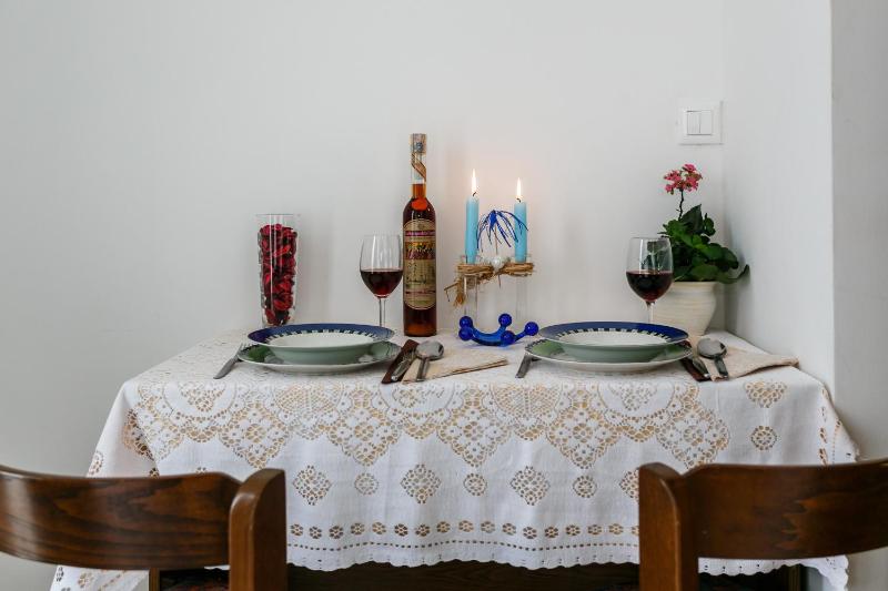 One-Bedroom Apartment image 3