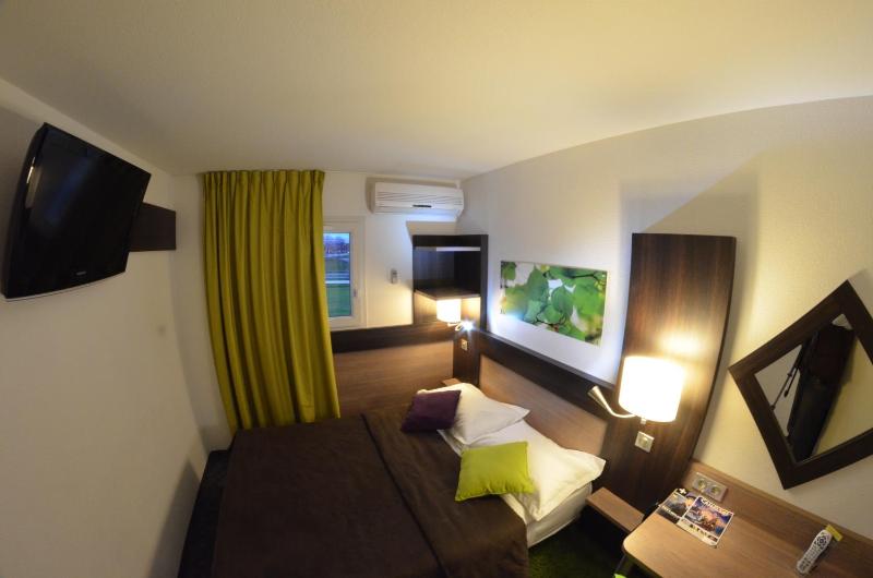 Classic Double Room image 1