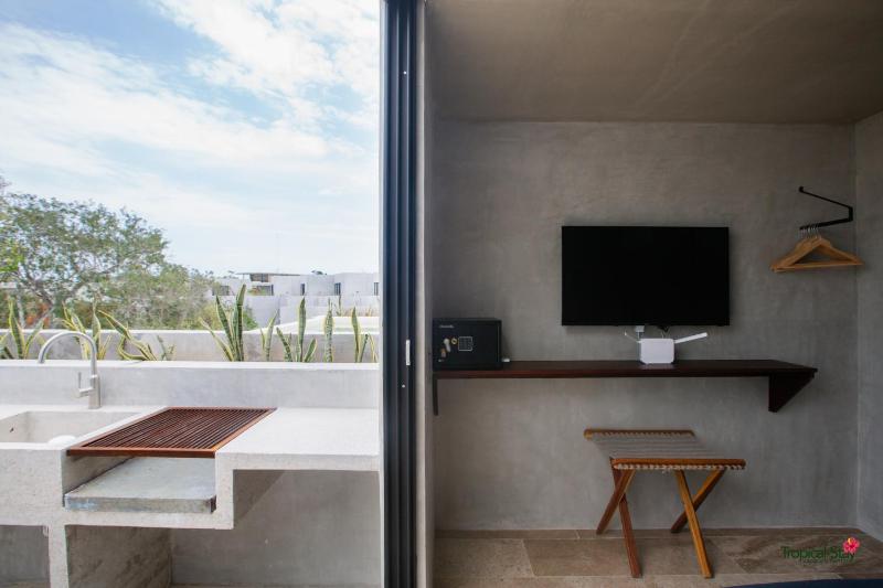 Piece of Paradise 2 Bedroom Apartment Private Pool 212 - image 7
